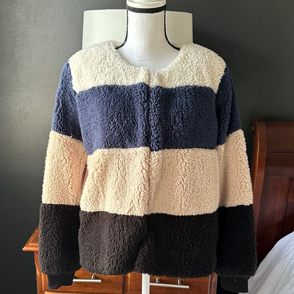 Striped Sherpa Collarless Short Jacket - SIze M - Picture 1 of 5